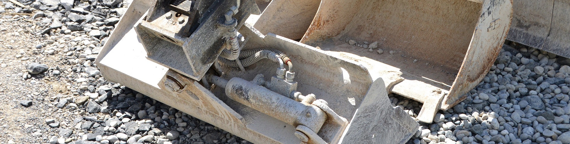 Balde de inclinação da escavadeira